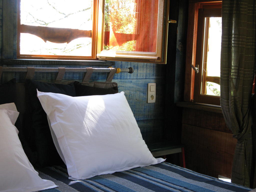 Les Cabanes Du Tertre Urval Esterno foto